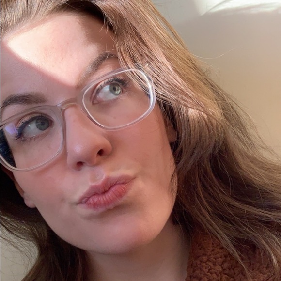 Meet your Posher, Sarah - Picture 1 of 1